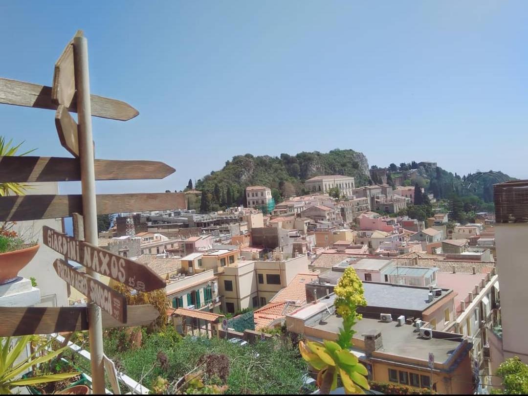 "Little Sicilian Home"-Room With A Private Bathroom & Kitchen -Fridge - And Shared A Beautiful Terrace On Hostel Taormina Center Εξωτερικό φωτογραφία